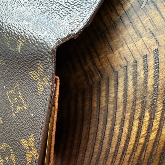 Louis Vuitton vintage compact kiss lock wallet - Picture 13 of 16